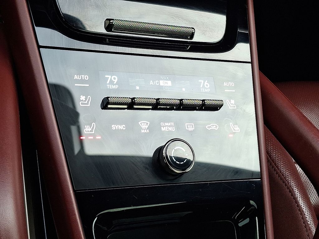 2025 Porsche Cayenne Coupe Turbo E-Hybrid - Photo 18