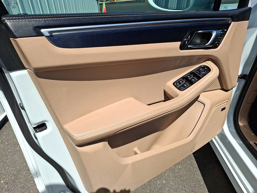 2022 Porsche Macan GTS - Photo 16
