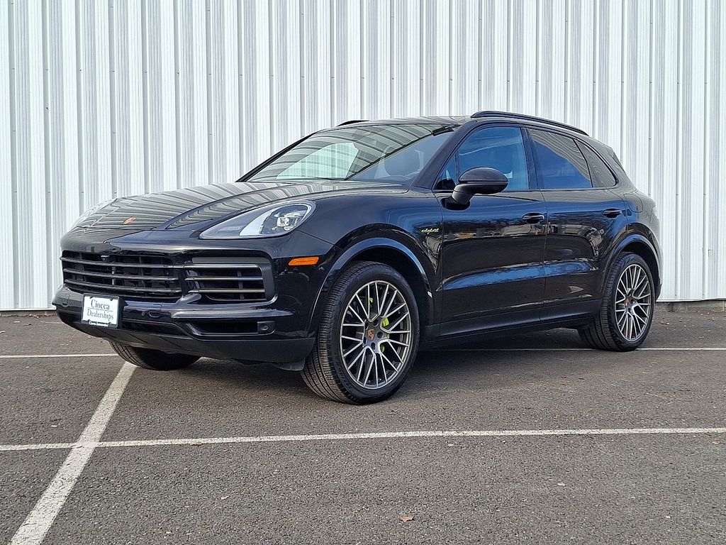 2023 Porsche Cayenne Platinum Edition