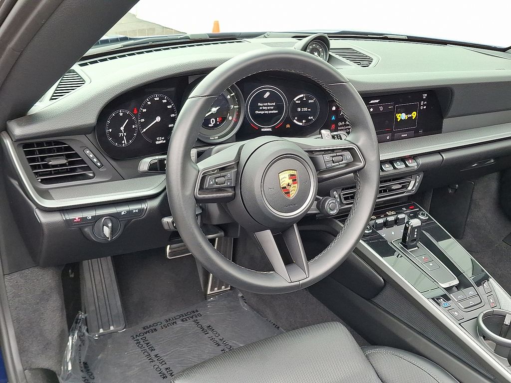 2023 Porsche 911 Cabriolet photo 4