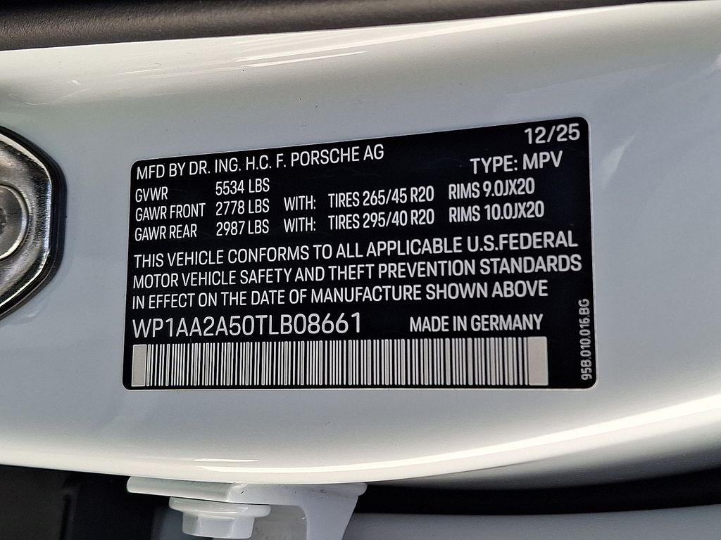 2026 Porsche Macan T - Photo 28