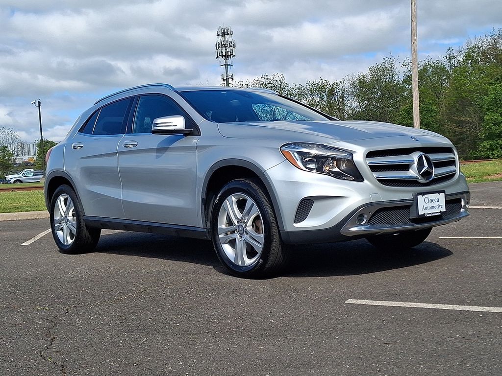 2017 Mercedes-Benz GLA GLA250 4MATIC's photo