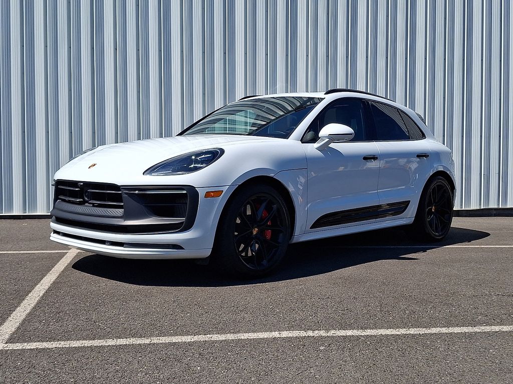 2022 Porsche Macan GTS's photo