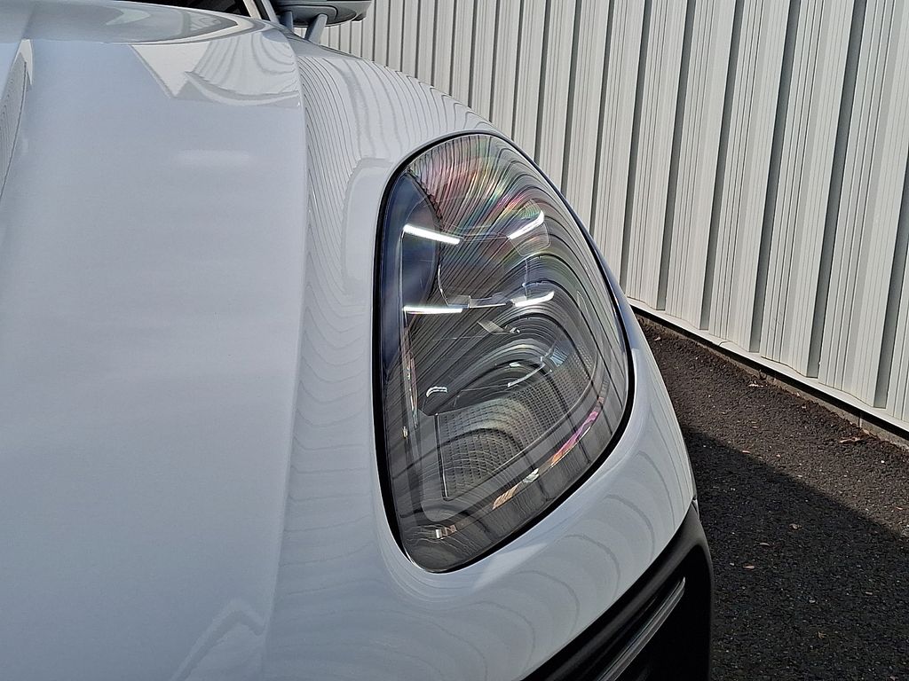2026 Porsche Macan Base - Photo 13