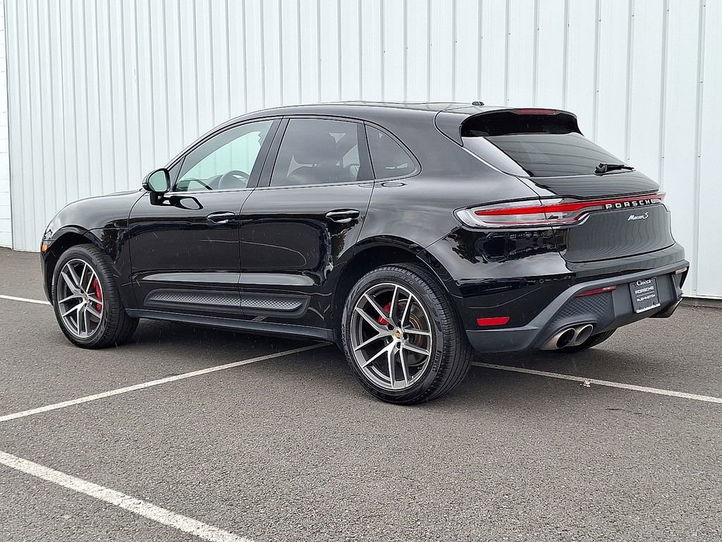 2023 Porsche Macan S photo 3