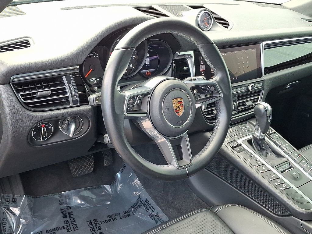 2021 Porsche Macan Base photo 4