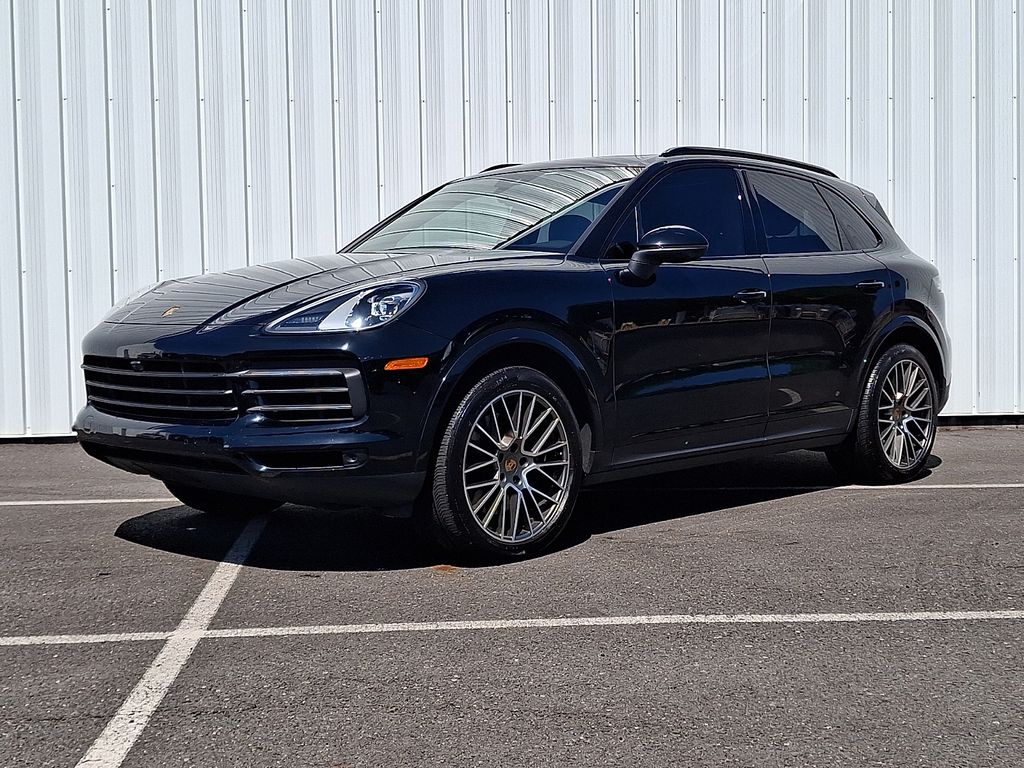 2023 Porsche Cayenne Platinum Edition's photo