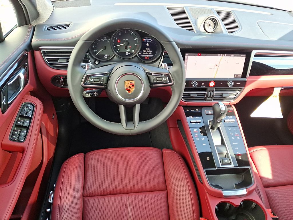 2026 Porsche Macan Base - Photo 15