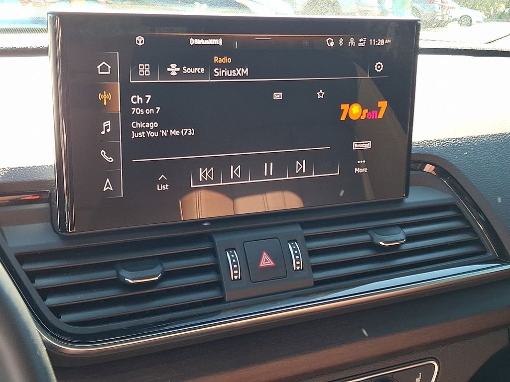 2023 Audi Q5 45 S line Premium Plus photo 3