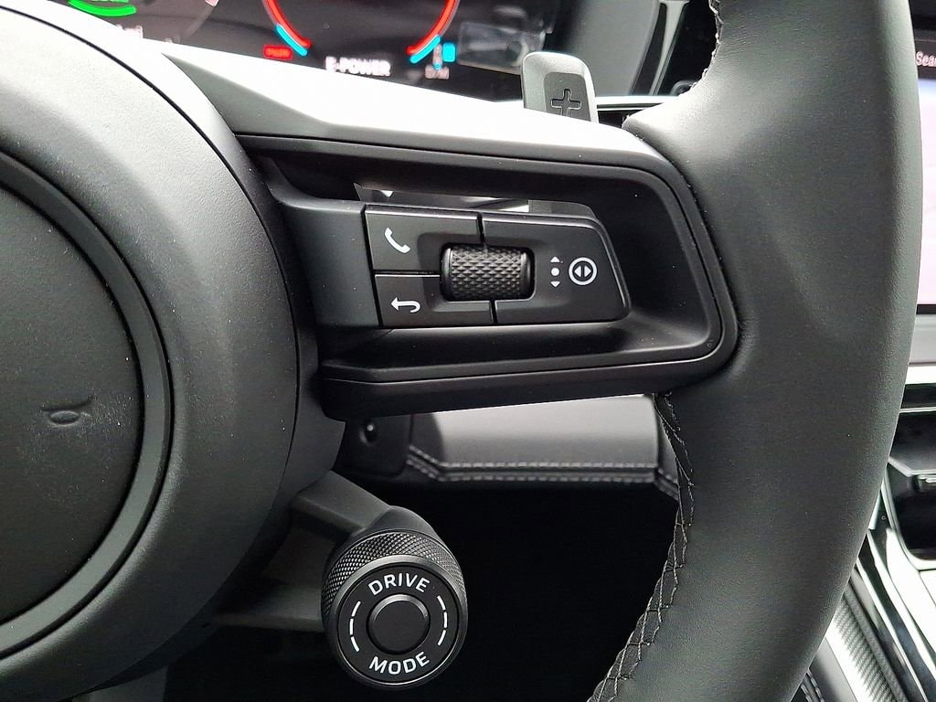 2025 Porsche Panamera 4 E-Hybrid - Photo 23