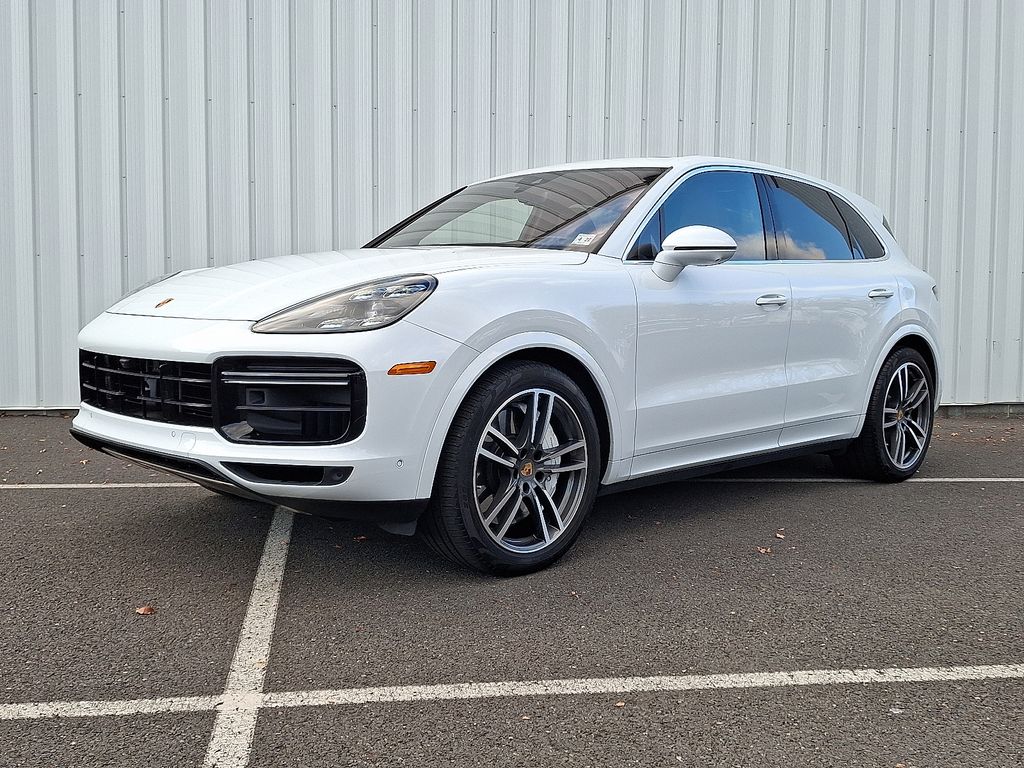 2022 Porsche Cayenne Turbo's photo