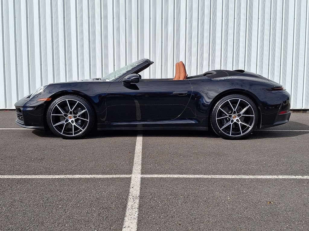 2025 Porsche 911 Cabriolet photo 2