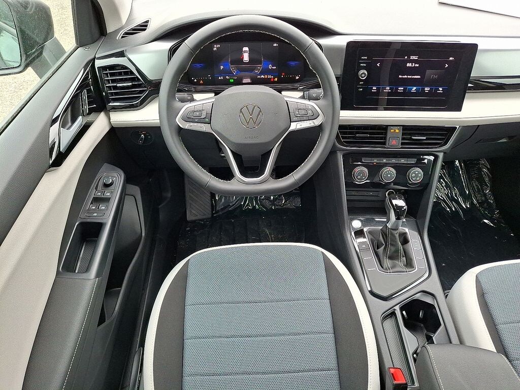 New 2025 Volkswagen Taos 1.5T S SUV