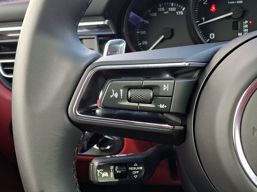 2026 Porsche Macan Base - Photo 22