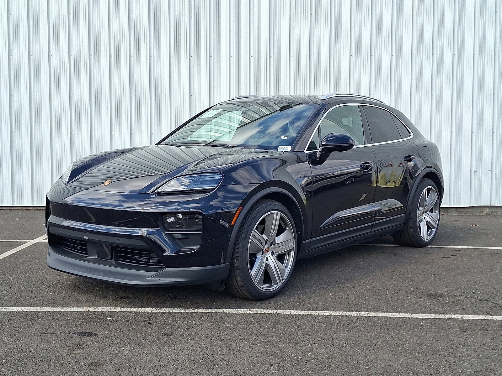 2025 Porsche Macan Electric 4S