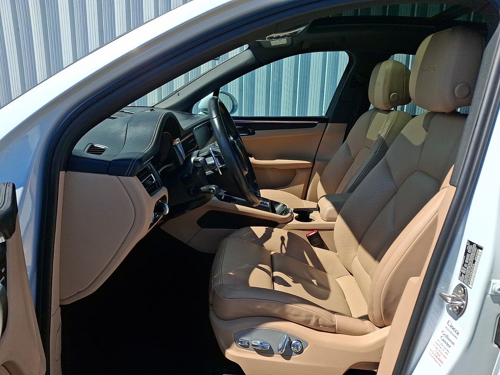 2022 Porsche Macan GTS - Photo 5