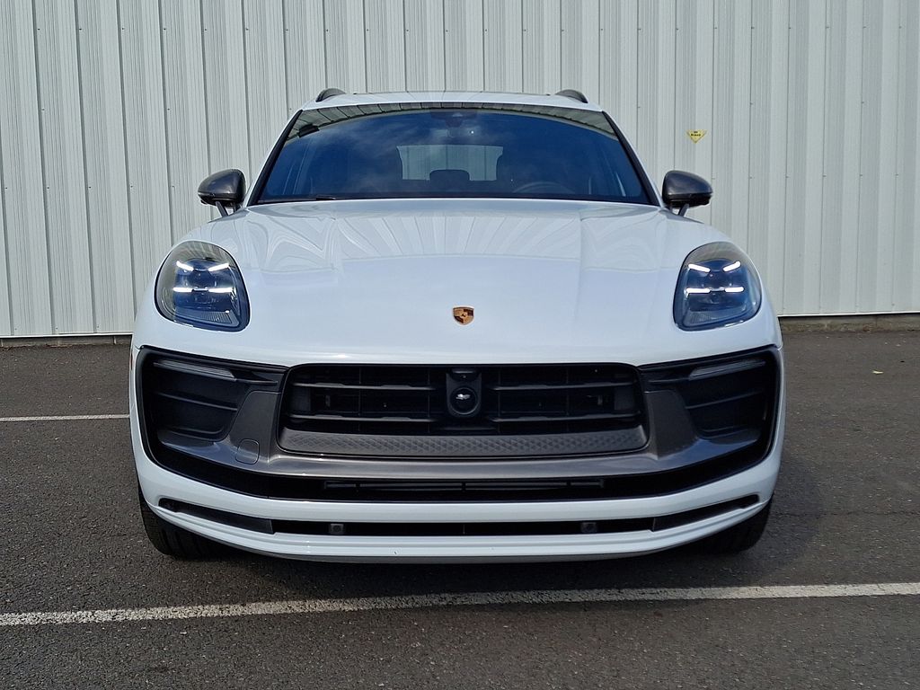 2026 Porsche Macan T - Photo 6