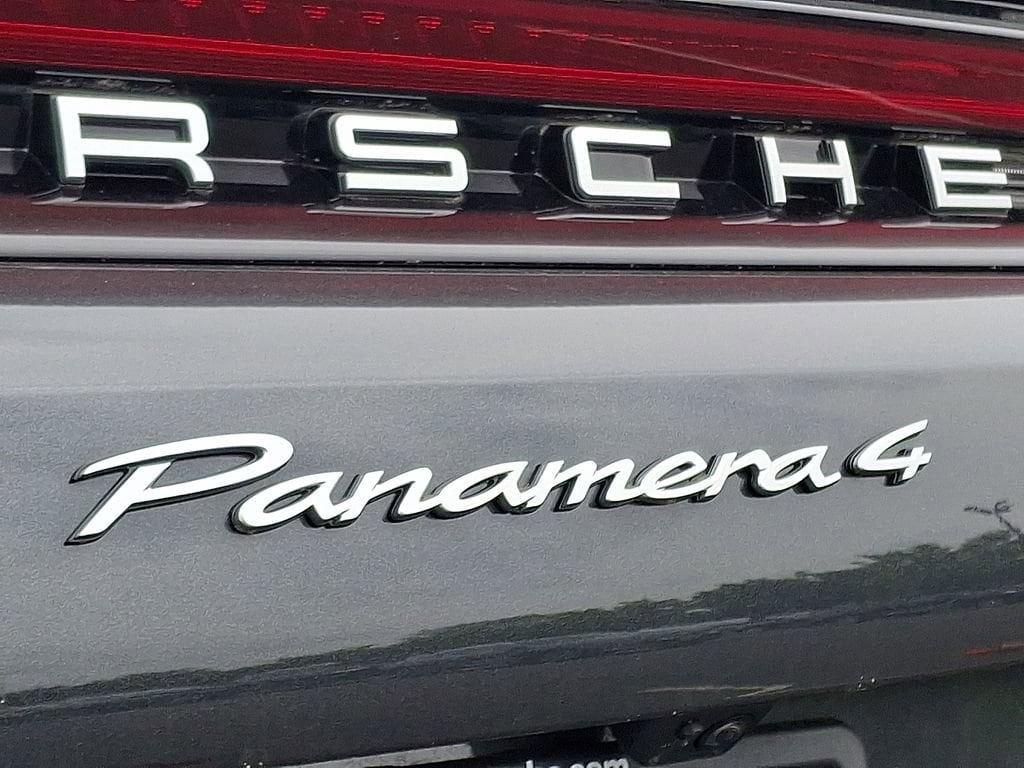 2025 Porsche Panamera 4 E-Hybrid - Photo 31