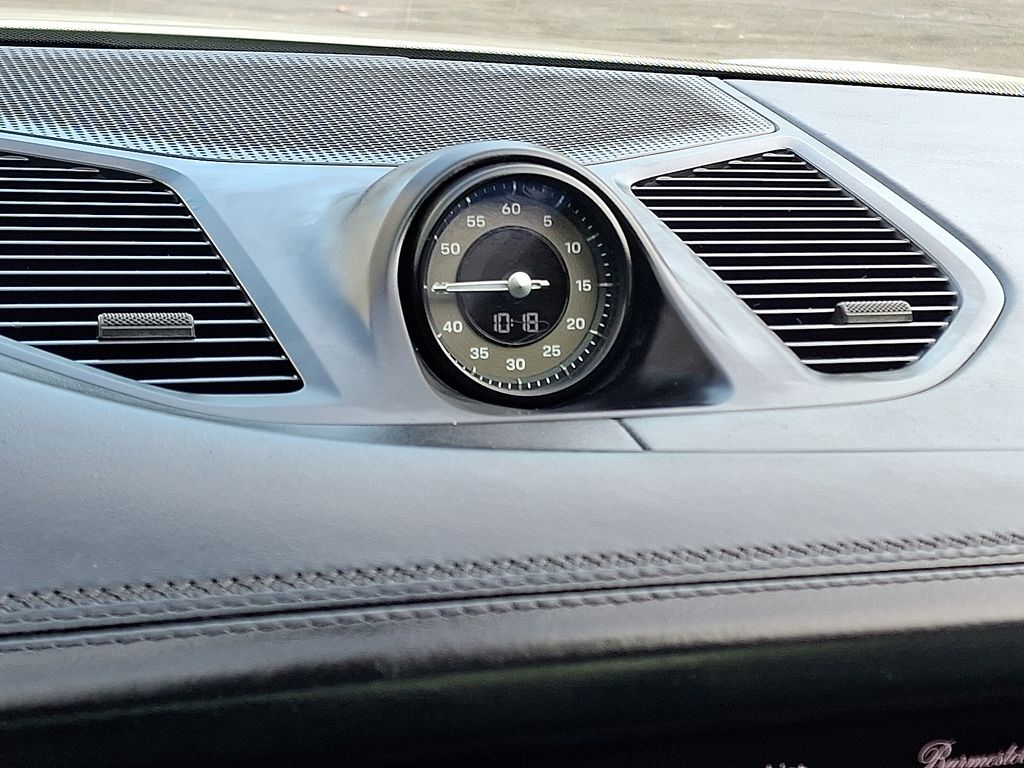 2025 Porsche Cayenne Coupe Turbo E-Hybrid - Photo 28