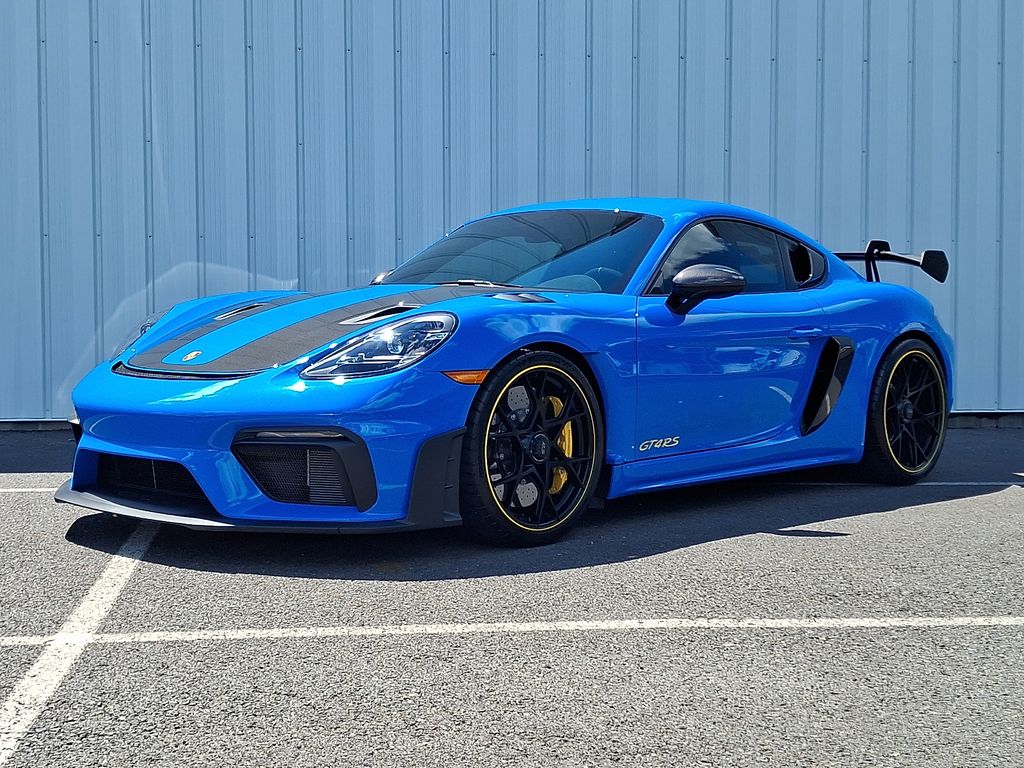 2025 Porsche 718 Cayman GT4 RS's photo