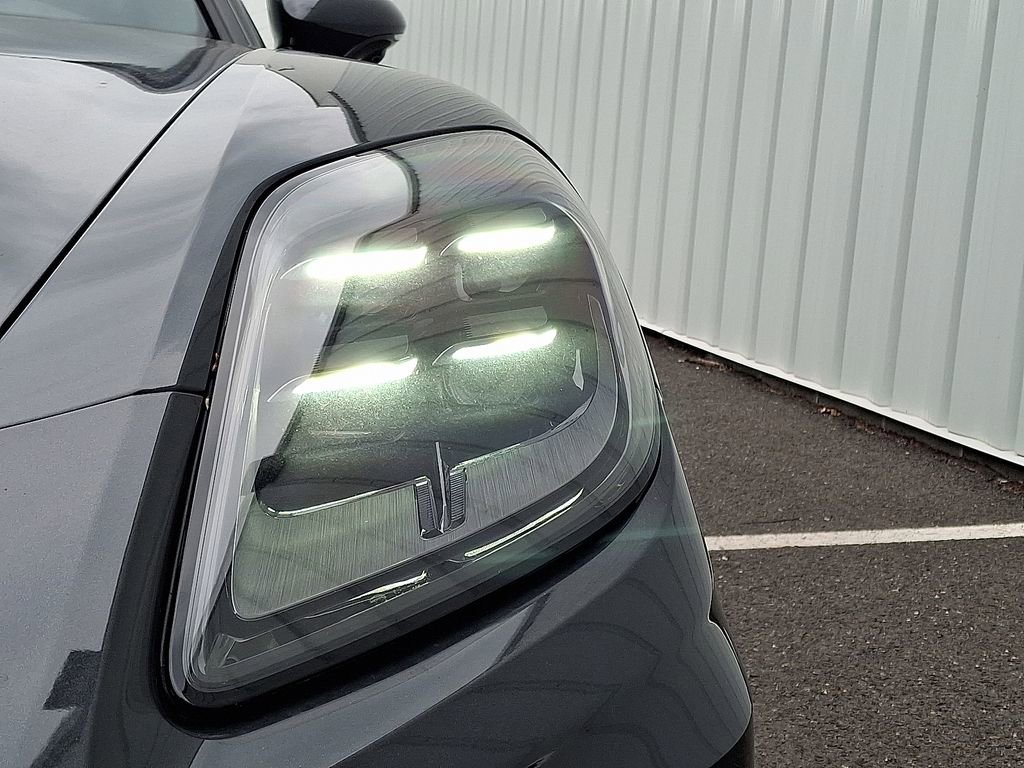 2025 Porsche Panamera 4 E-Hybrid - Photo 13