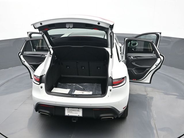 2025 Porsche Macan Base - Photo 28