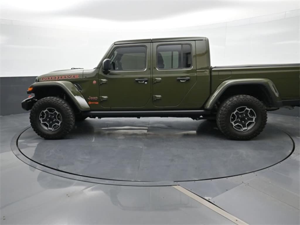 Used 2023 Jeep Gladiator Mojave Truck Crew Cab