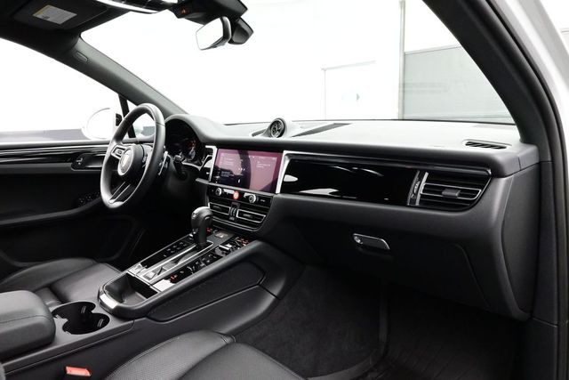 2025 Porsche Macan Base - Photo 19