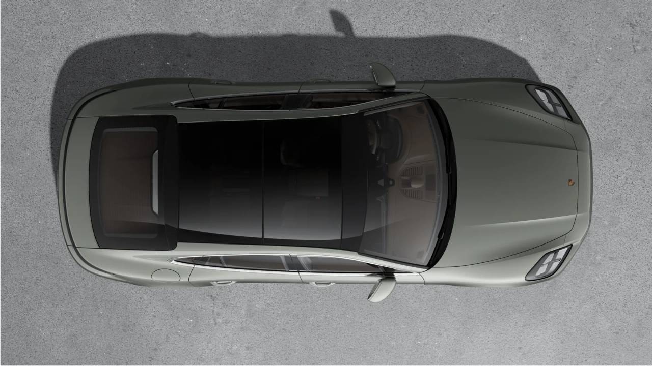 2025 Porsche Panamera 4 photo 4