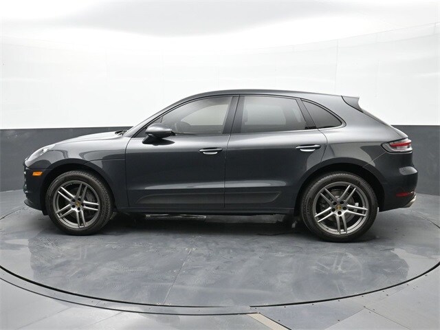 2021 Porsche Macan S photo 2