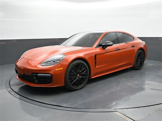 2022 Porsche Panamera Platinum Edition's photo
