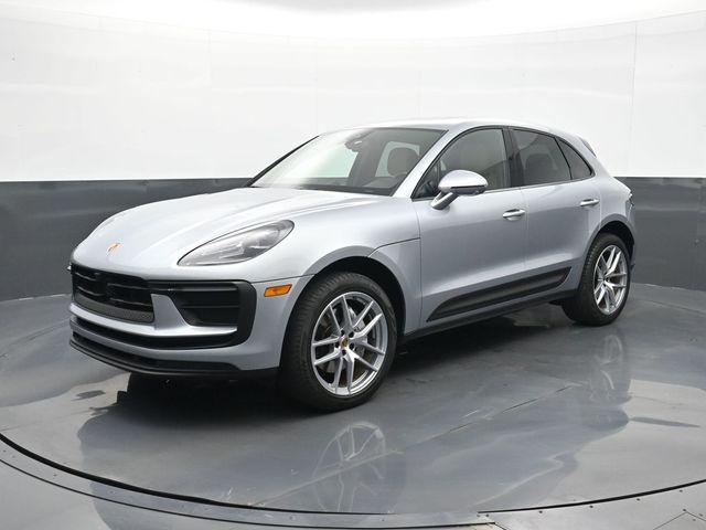 2022 Porsche Macan Base
