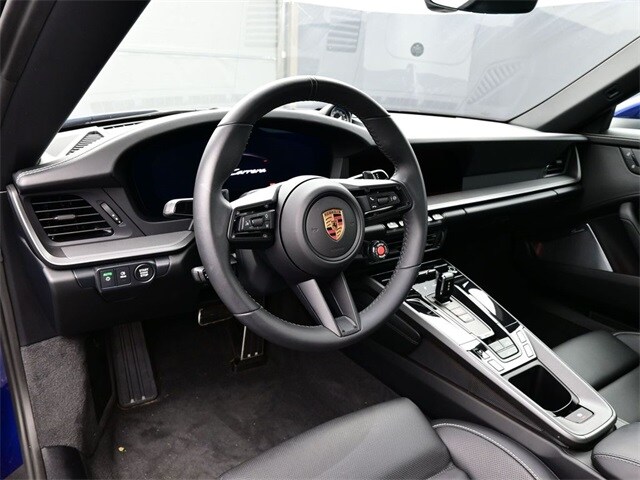 2025 Porsche 911 photo 4