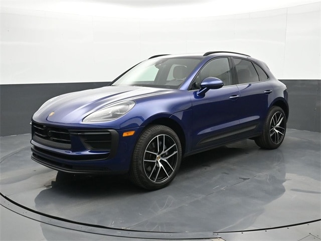 2025 Porsche Macan T's photo