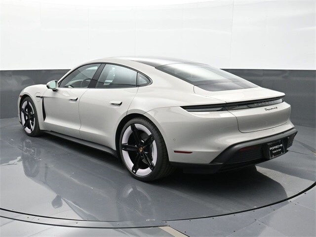 2025 Porsche Taycan 4S photo 3