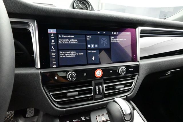 2025 Porsche Macan Base - Photo 10