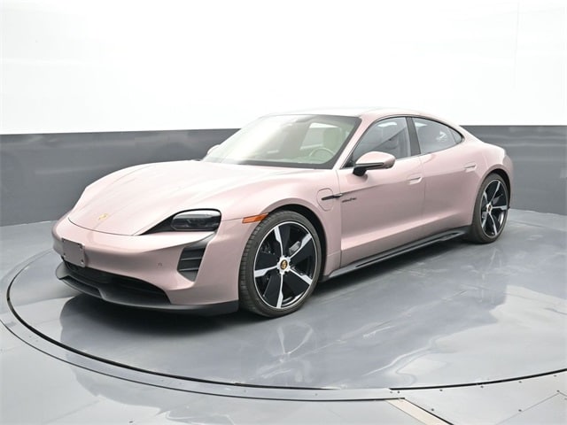 2023 Porsche Taycan GTS's photo