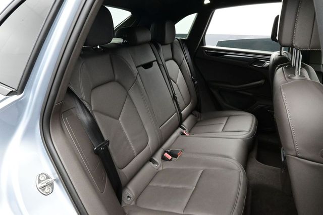 2025 Porsche Macan Base - Photo 17