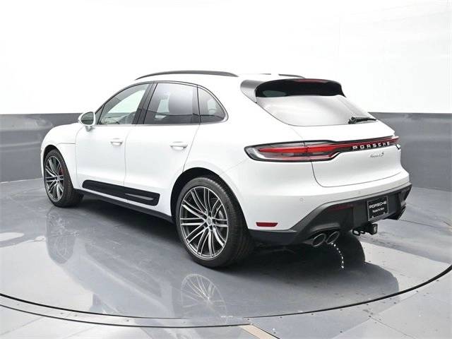 2025 Porsche Macan S photo 3