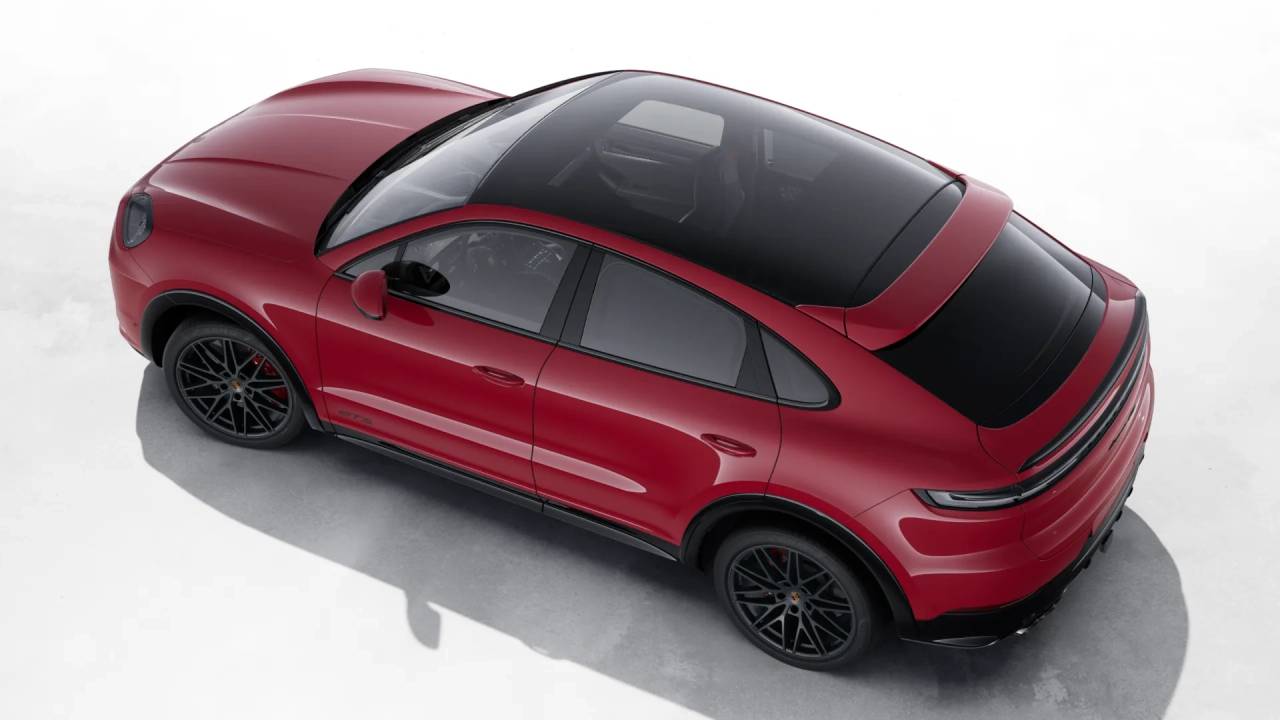 2026 Porsche Cayenne GTS Coupe photo 4