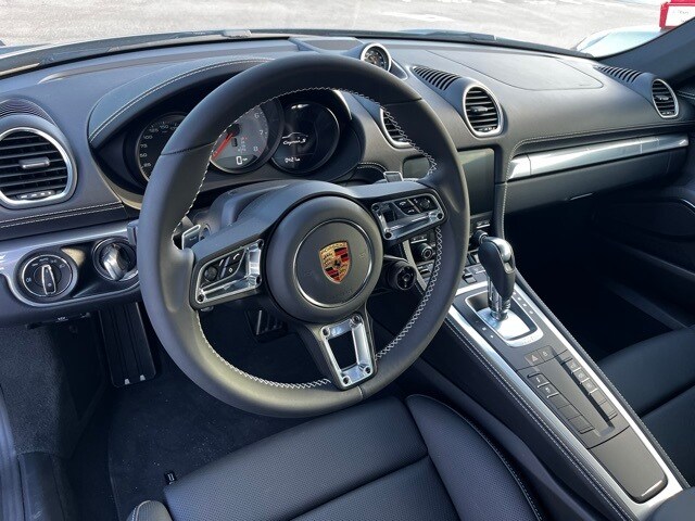 2025 Porsche Cayman S photo 4