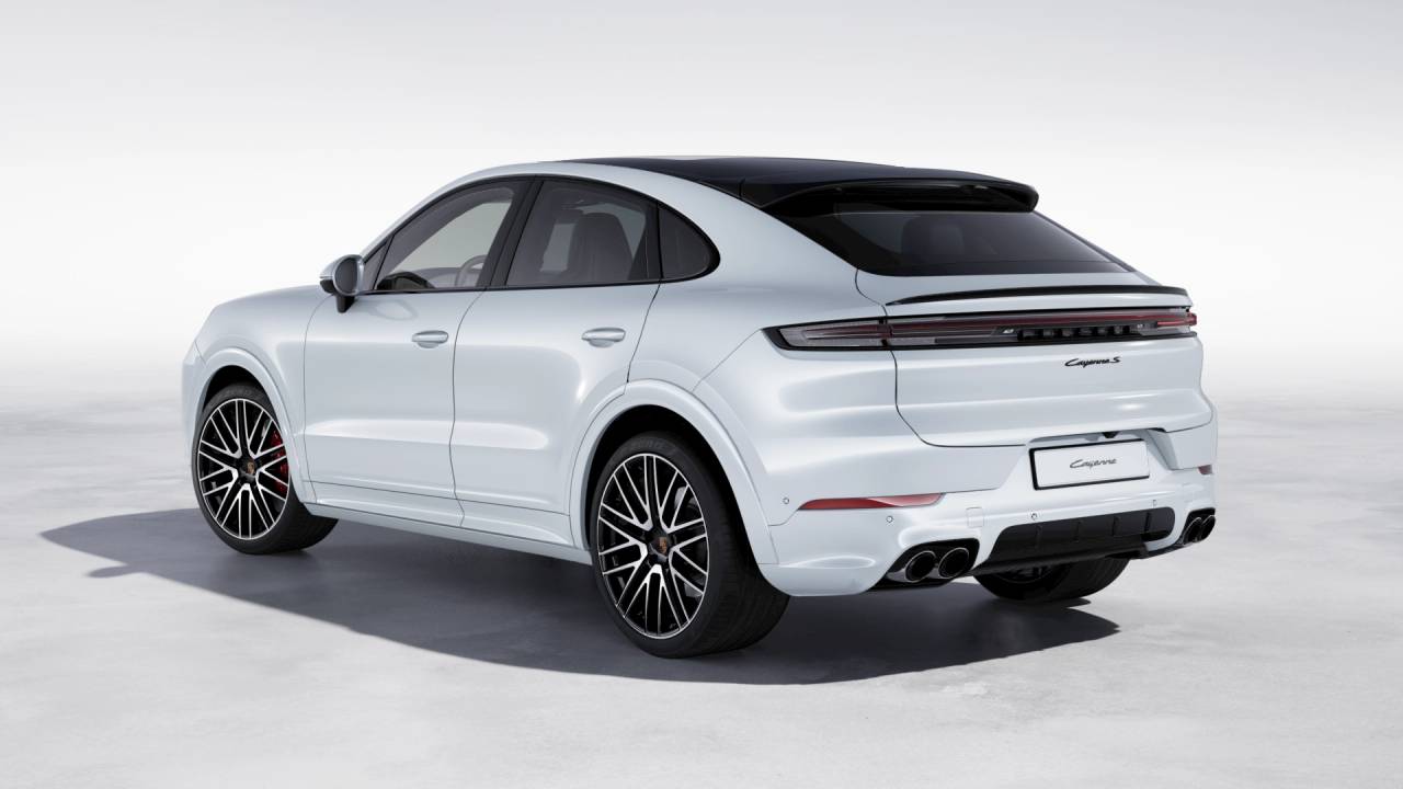 2026 Porsche Cayenne S Coupe photo 3