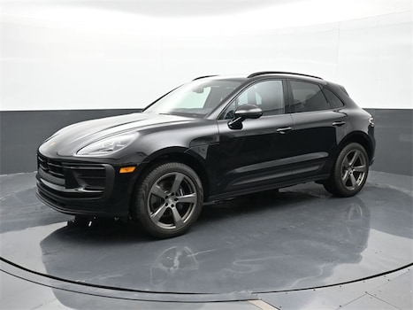 2025 Porsche Macan SUV