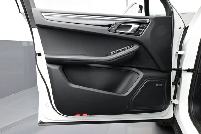 2025 Porsche Macan Base - Photo 7