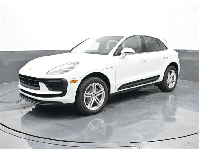 2022 Porsche Macan