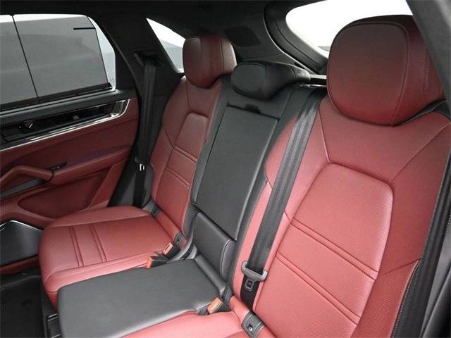 2025 Porsche Cayenne Turbo E-Hybrid - Photo 26