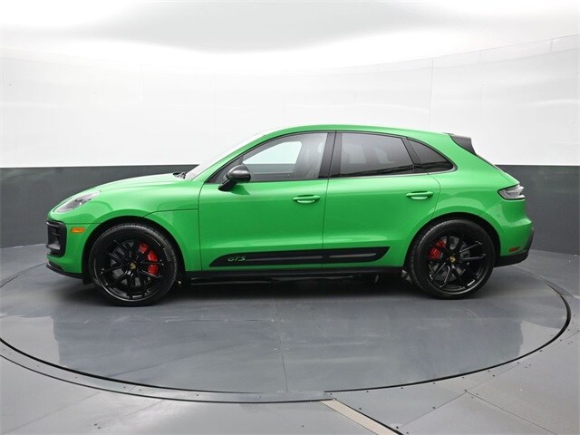 2025 Porsche Macan GTS photo 2