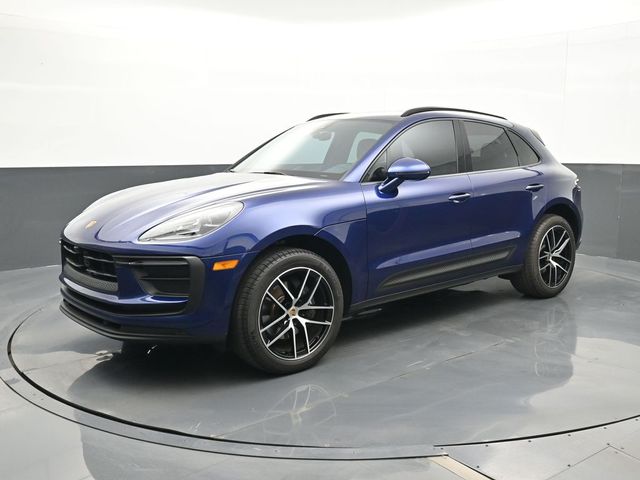 2023 Porsche Macan Base