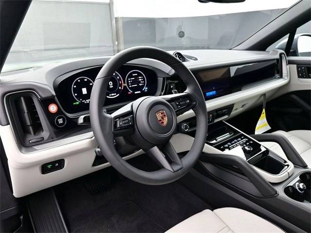 2026 Porsche Cayenne Coupe photo 3