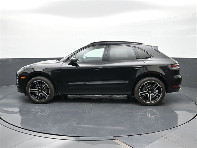 2021 Porsche Macan S photo 2